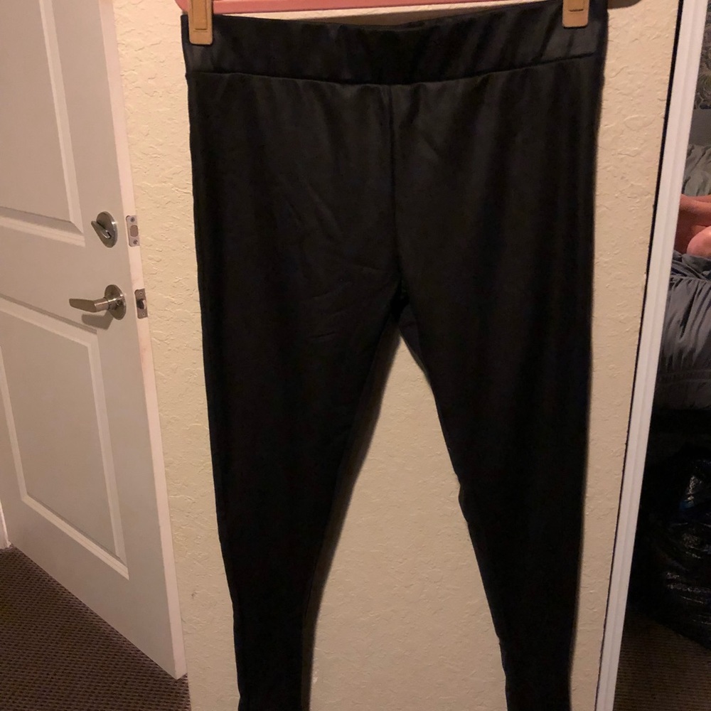Faux skinny leather pants